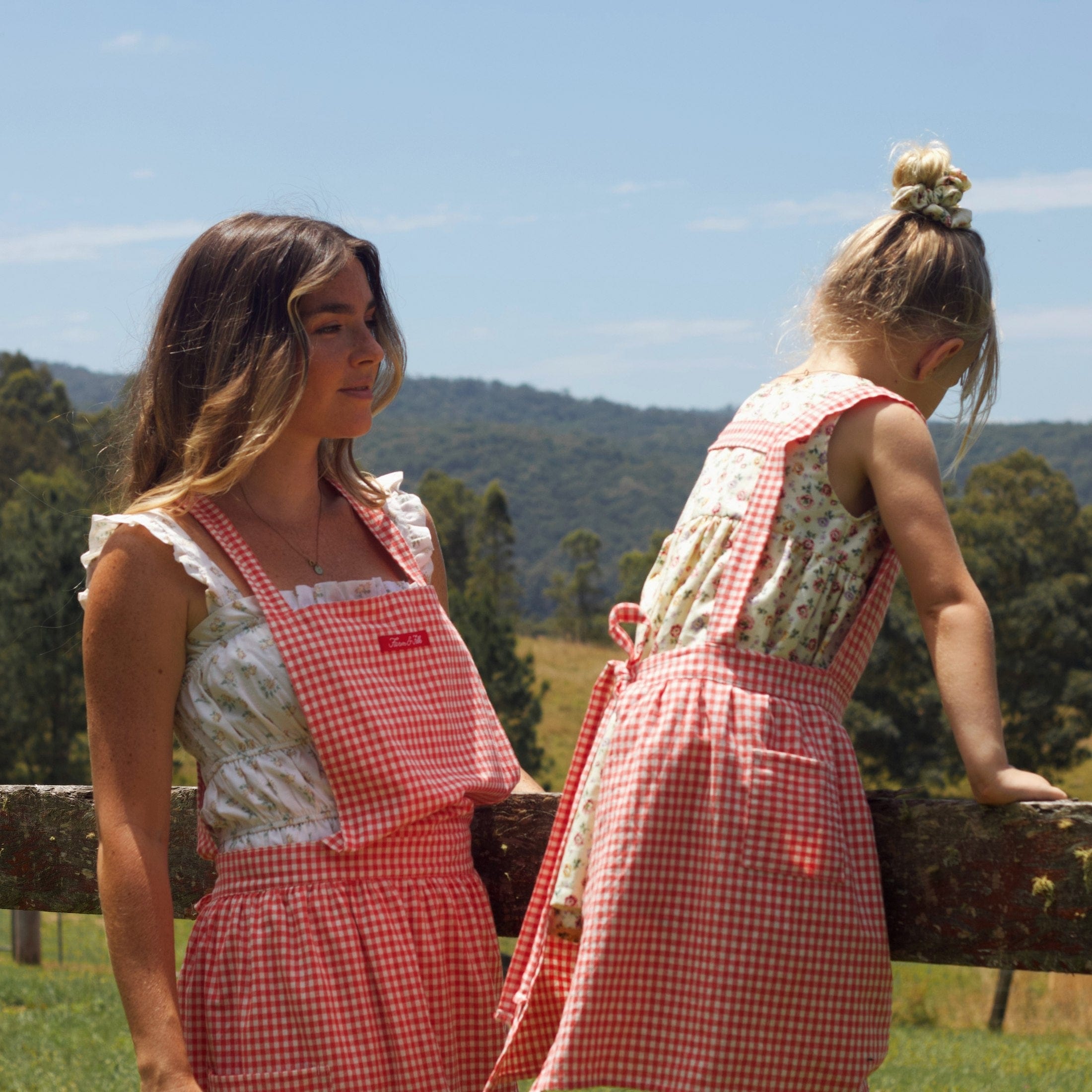 Mumma & Mini Folk Duo - Folke Estate